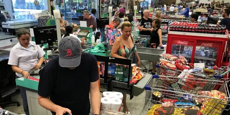 Mercado financeiro reduz previsão da inflação para 4,55% no Brasil