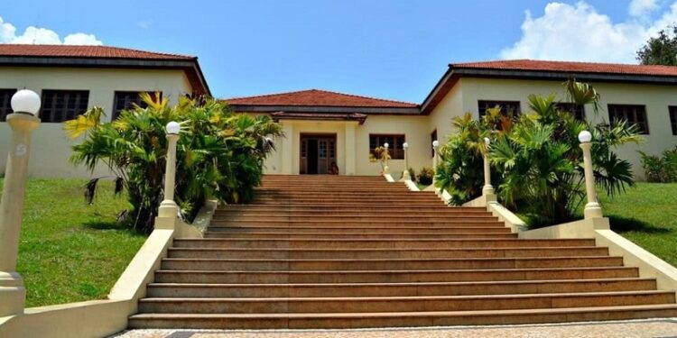 Após morte de bebê José Pedro, Gladson exonera gerente administrativa da Maternidade Bárbara Heliodora