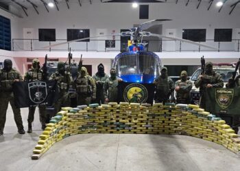 Operação conjunta apreende quase 250 kg de skunk no Rio Juruá