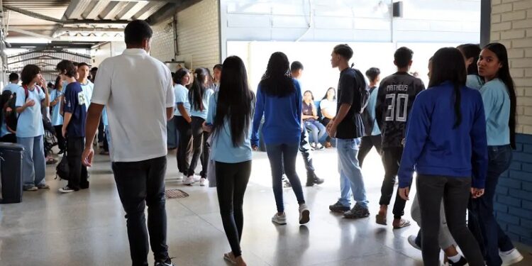 Pé-de-Meia: nascidos em setembro e outubro recebem 9ª parcela