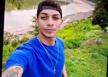 Jovem desaparecido em naufrágio no Rio Envira é encontrado morto após dois dias de buscas em Feijó