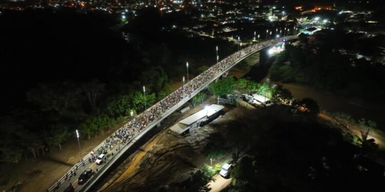 Governo entrega ponte da Sibéria em Xapuri
