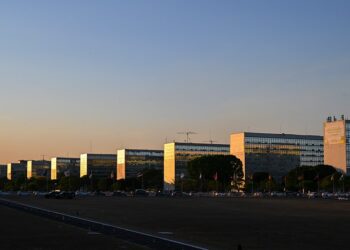 Linguagem simples em mensagens de órgãos públicos agora é obrigatória