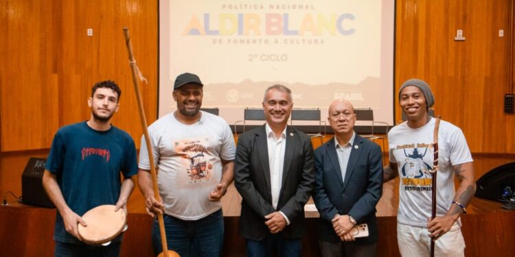 Fundação Elias Mansour publica editais da Lei Aldir Blanc para artistas do Acre