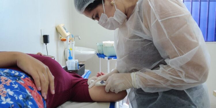 Prefeitura de Rio Branco amplia acesso a contraceptivos e realiza ação de inserção de Implanon na Cidade do Povo