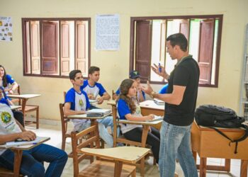 Estado convoca aprovados no concurso da educação para posse