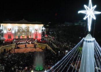 Fim de Ano da Família inicia com acender das luzes em frente ao Palácio Rio Branco e Cantata de Natal