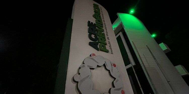 Após prorrogação, fila na Junta Médica dos aprovados do concurso da Educação é menor nesta terça