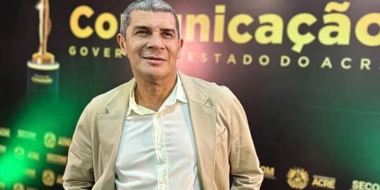 Velório de Moisés Alencastro ocorre no cemitério Morada da Paz nesta terça-feira (23)