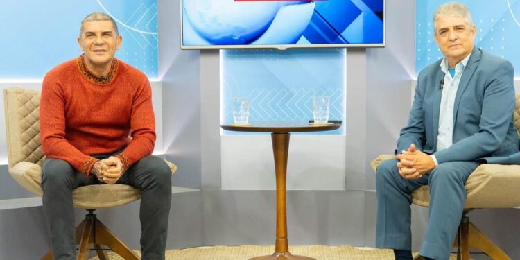 “A luta continua”: Moisés Alencastro e a voz que ecoou pela cultura e pelos direitos LGBTQIAPN+ no Acre