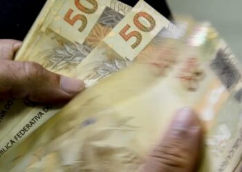 Isenção de IR para quem ganha até R$ 5 mil entra em vigor