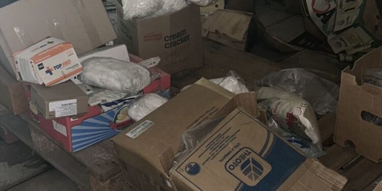 Em Rio Branco, polícia cumpre novos mandados e encontra depósito clandestino de medicamentos