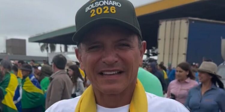 “Só a anistia pacificará o país”, diz Márcio Bittar em caminhada de aliados de Bolsonaro até Brasília