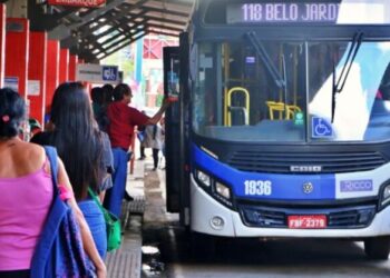 Paralisação de motoristas nesta terça-feira provoca transtornos no Terminal Urbano de Rio Branco