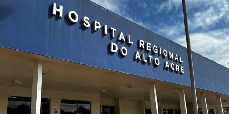 Protesto de servidores na ALEAC leva à suspensão do projeto de terceirização do Hospital do Alto Acre
