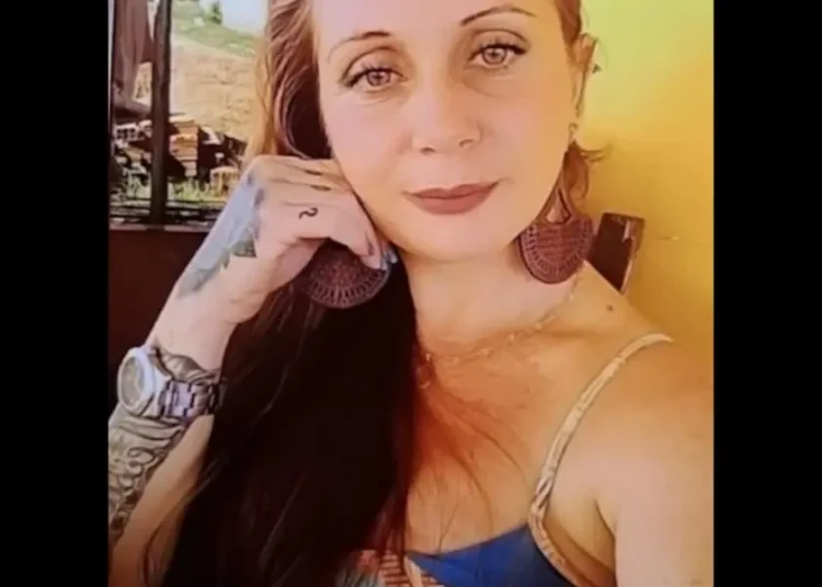 Mulher é encontrada morta a facadas dentro de casa em Epitaciolândia