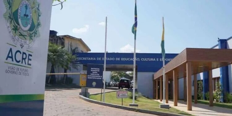 Aprovados na seleção da Educação são convocados para assinatura de contratos