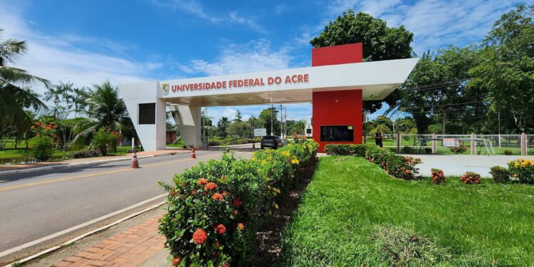 Ufac divulga resultado final da 1ª chamada e lista de espera para bacharelados após republicação do processo seletivo