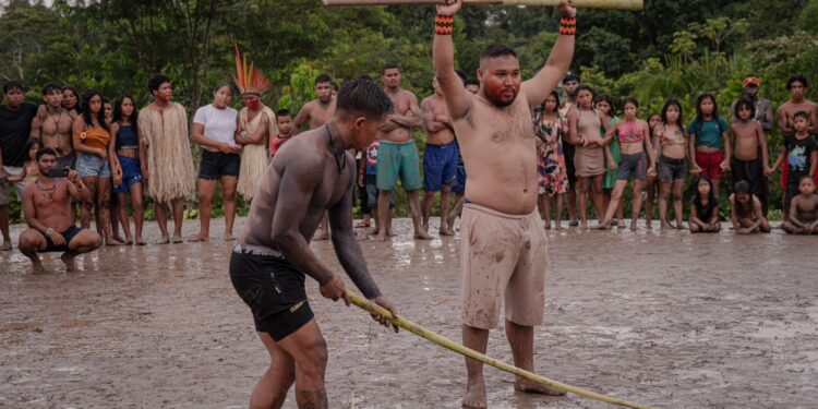 Em vídeo viral, indígena acreano revela ritual tradicional e ultrapassa 460 mil visualizações