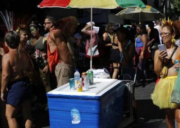 Saiba como se prevenir dos golpes financeiros no carnaval