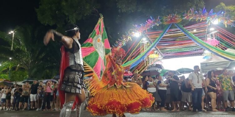 “Que seja uma competição limpa”: após desclassificação em 2025, Unidos do Fuxico aposta no tema ‘Daime Luz’