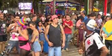 Alimentação e hidratação são aliadas contra ressaca no Carnaval; confira dicas