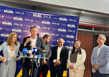 Ministro da Educação diz que MEC reativou 27 obras paralisadas no Acre