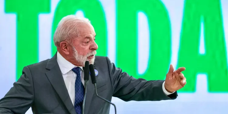Pacto contra o feminicídio busca colocar leis em prática, diz Lula
