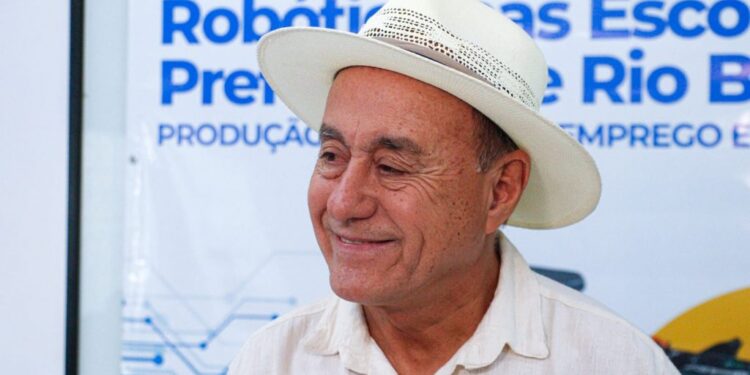 “Acre tem mais Bolsa Família do que carteira assinada”, diz Bocalom ao criticar cenário do Acre