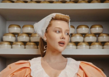 Malu Borges é a estrela do novo Lily Cashmere, do Boticário