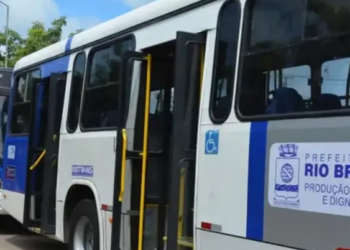 Câmara de Rio Branco convoca a empresa Ricco para explicar atrasos, dívidas e falhas no transporte