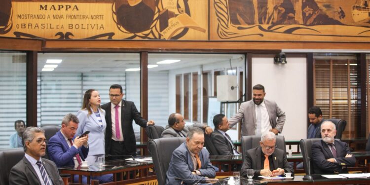 Ano eleitoral reacende debate sobre os gastos de cerca de R$ 640 milhões da Assembleia do Acre