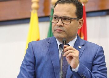 “Não é uma decisão contra o governador”: Hassem sai da base de Gladson na Aleac e declara apoio a Alan Rick