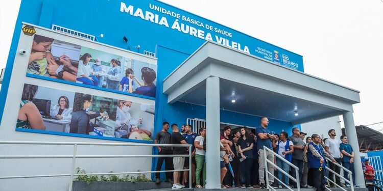Prefeitura reinaugura UBS Maria Áurea Vilela após reforma de R$ 350 mil em Rio Branco, no bairro Cadeia Velha