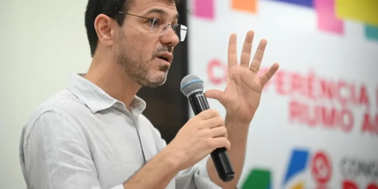 “Eu adoraria que fosse uma mulher”: Dr. Thor Dantas sinaliza perfil para vice na disputa pelo governo