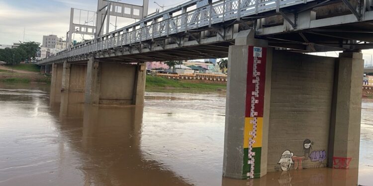 Rio Acre volta a subir no Alto Acre e Defesa Civil alerta para nova elevação em Rio Branco