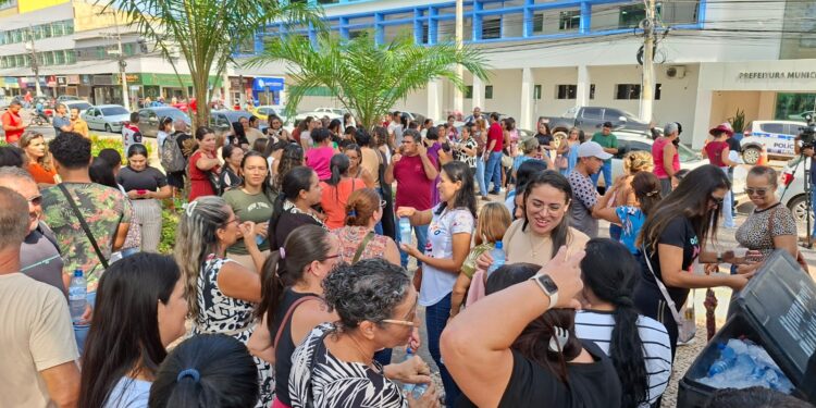 Servidores da educação municipal anunciam nova mobilização no dia 27 em Rio Branco