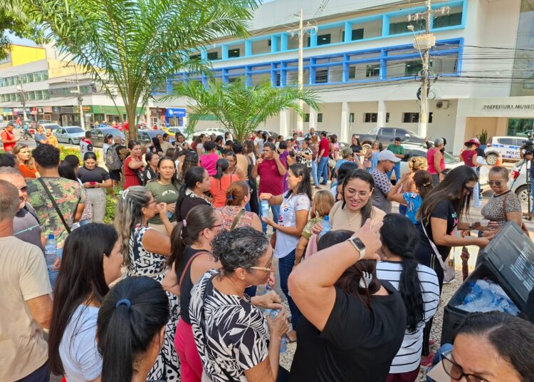 Servidores da educação municipal anunciam nova mobilização no dia 27 em Rio Branco
