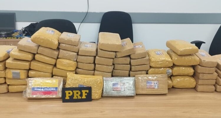 Fiscalização de rotina resulta na apreensão de 74,4 kg de drogas em Xapuri