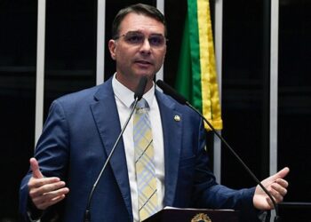 Pesquisa Delta mostra Flávio Bolsonaro com 63,72% e Lula com 19,68% dos votos no Acre
