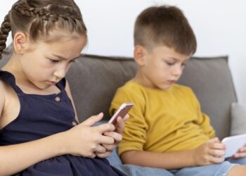 Fim da rolagem infinita: ECA Digital impõe limites a redes sociais e aplicativos