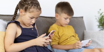 Fim da rolagem infinita: ECA Digital impõe limites a redes sociais e aplicativos