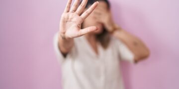 Comissão da Mulher da OAB-AC vê avanço em projeto de lei contra misoginia, mas alerta para aplicação