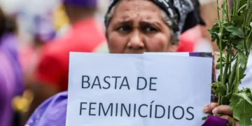 Relatório aponta média de 12 mulheres vítimas de violência por dia