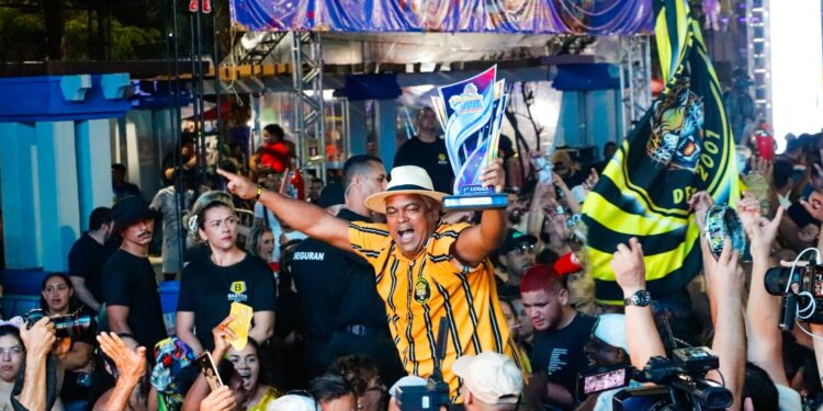 Bloco 6 É D+ contesta FGB, diz que não vai devolver troféu e leva disputa do Carnaval ao MPAC