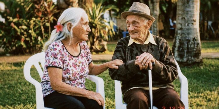 Fotografia como extensão da existência: o olhar que atravessa a superfície e reconfigura o mundo