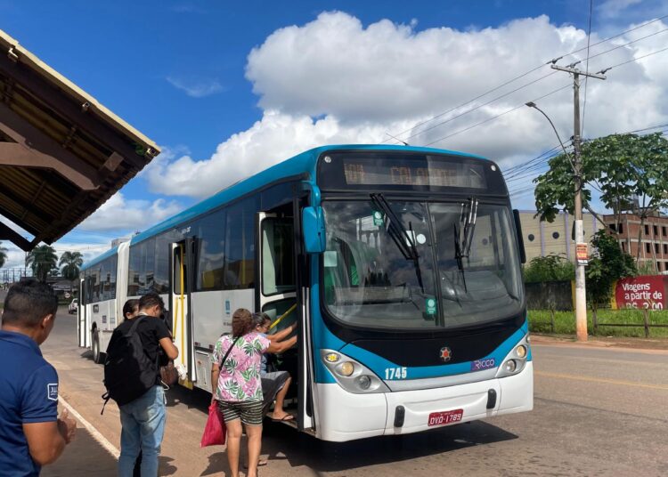 Rio Branco sanciona Lei da “Parada Segura” e garante desembarque fora dos pontos para mulheres à noite