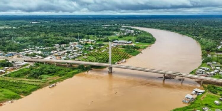 Governo do Estado decreta emergência em seis municípios do Acre devido à cheia dos rios