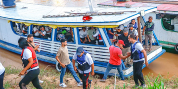 Programa Saúde Rural leva atendimento médico a cerca de 150 comunidades ribeirinhas ao longo do Rio Acre
