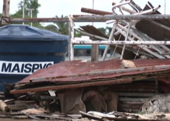 “Cemitério de lixo”: comerciantes relatam prejuízos causados pelas obras do Novo Mercado Velho